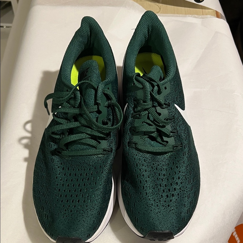 Nike Dark Green Knit Running Shoes with White Swoosh